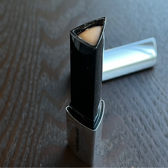 Hourglass Vanish Flash Highlighting stick - Picture 4 of 5